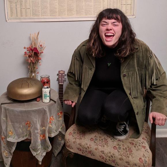 Meet your Posher, Carolyn - Picture 1 of 1